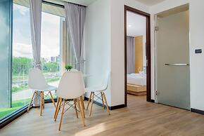 Pause and Play Hotel