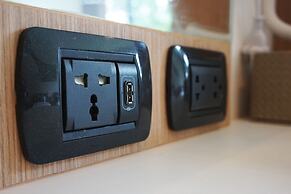 Pause and Play Hotel