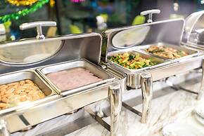 Pause and Play Hotel