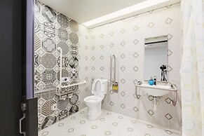 Taiwan Youth Hostel & Capsule Hostel