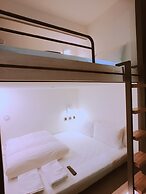 Taiwan Youth Hostel & Capsule Hostel