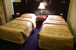 Acacia Hotel & Suites