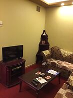 Acacia Hotel & Suites