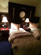 Acacia Hotel & Suites