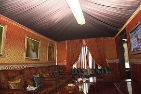 Acacia Hotel & Suites