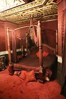 Acacia Hotel & Suites