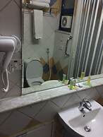 Acacia Hotel & Suites