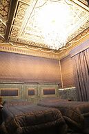 Acacia Hotel & Suites