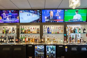 Radisson Hotel Oakland Airport