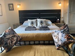 The Poplars Boutique