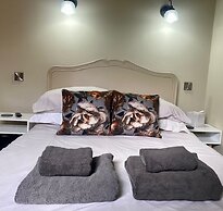 The Poplars Boutique