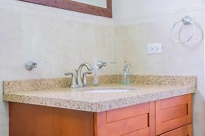 New Kingston Guest Apt at Sonoma Estate