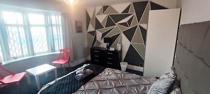 Old Trafford Guest House