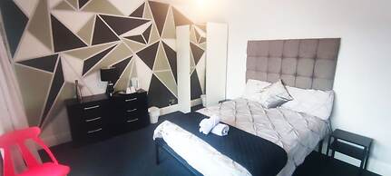 Old Trafford Guest House