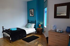 Old Trafford Guest House