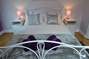 Old Trafford Guest House