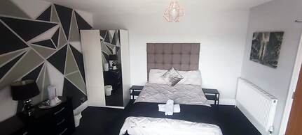 Old Trafford Guest House