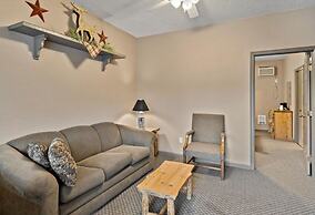 Southfork Lodge - Riverside Inn