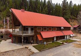 Southfork Lodge - Riverside Inn