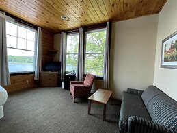 Hanging Horn Lakeside Resort