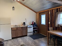 Hanging Horn Lakeside Resort