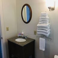 Hanging Horn Lakeside Resort