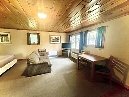 Hanging Horn Lakeside Resort