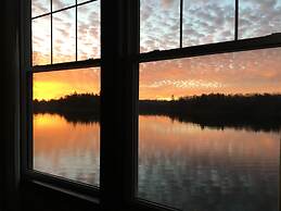 Hanging Horn Lakeside Resort