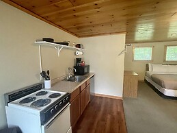 Hanging Horn Lakeside Resort