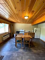 Hanging Horn Lakeside Resort