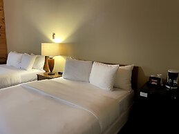 Hanging Horn Lakeside Resort