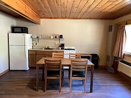 Hanging Horn Lakeside Resort