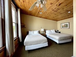 Hanging Horn Lakeside Resort