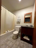 Hanging Horn Lakeside Resort