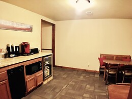 Hanging Horn Lakeside Resort