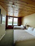 Hanging Horn Lakeside Resort