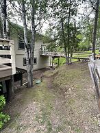 Hanging Horn Lakeside Resort