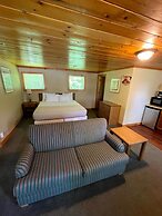 Hanging Horn Lakeside Resort