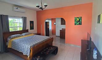 Bamboleo Inn Belize