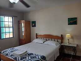 Bamboleo Inn Belize