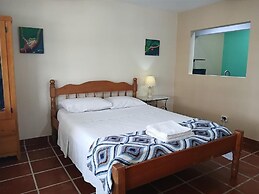 Bamboleo Inn Belize