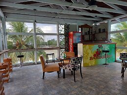 Bamboleo Inn Belize