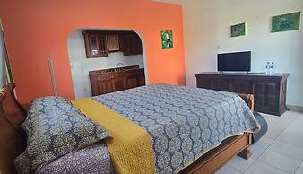 Bamboleo Inn Belize