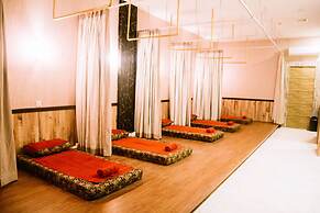 The Golden Bay Hotel Batam