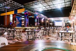 The Golden Bay Hotel Batam