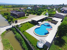 Maerim Villa & Pool