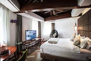 Yurong West Lake Cottage Resort Hotel