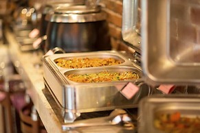 Yurong West Lake Cottage Resort Hotel