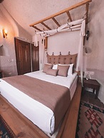 Local Cave House Hotel