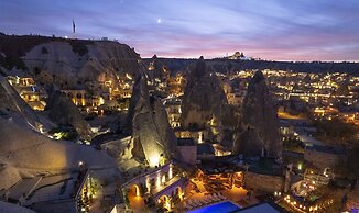 Local Cave House Hotel